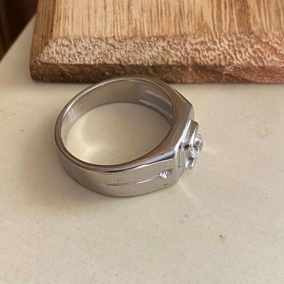 Mens Stainless Steel High Polished AAA Grade CZ Ring Size 11,12 - Picture 4 of 4